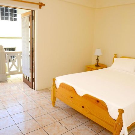 Bascombe Apartments Кингстаун Екстериор снимка