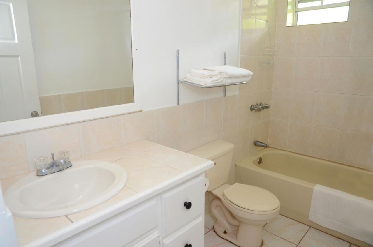 Bascombe Apartments Кингстаун Екстериор снимка